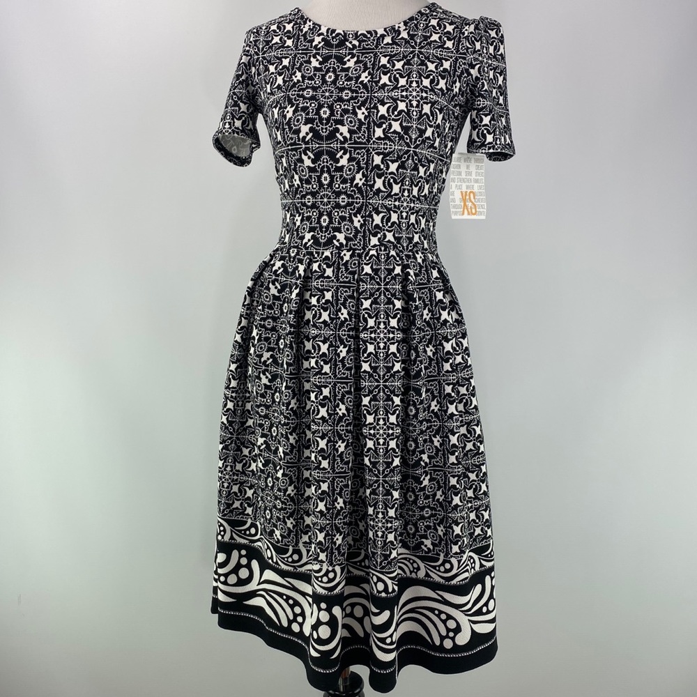 NWT LuLaRoe Beautiful Amelia Dress